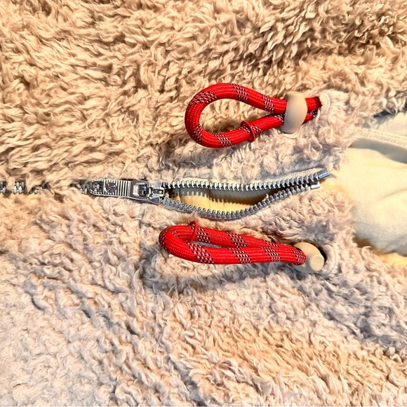 Lululemon Oh So Sherpa Half Zip pullover jacket - Picture 6 of 9